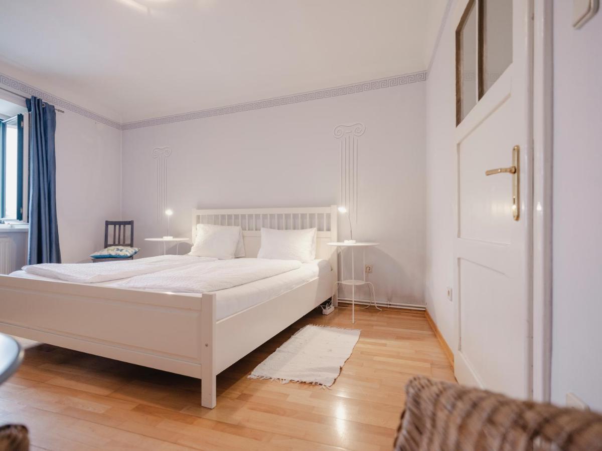 Fruehstueckshaus Wunderland Bed & Breakfast Laa an der Thaya Exterior photo